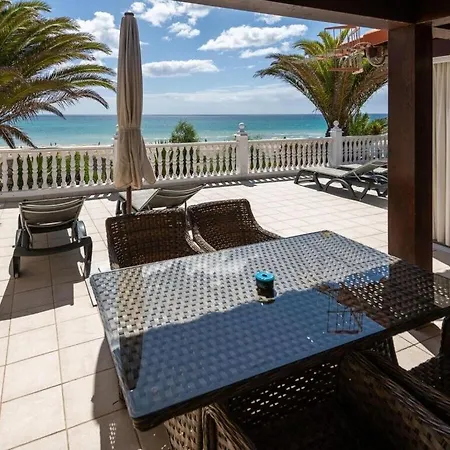 A Dream Right On The Beach No 2 Villa *